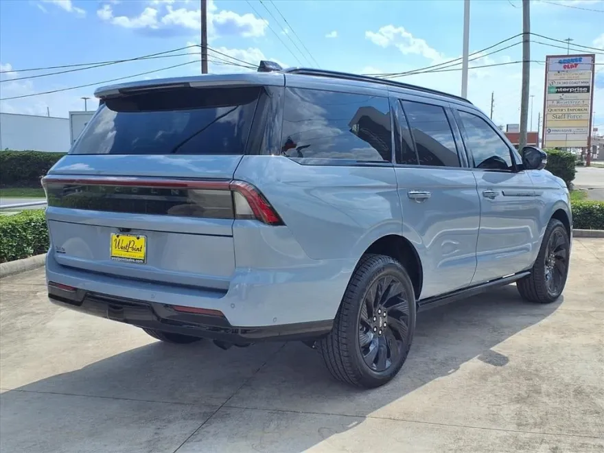 2025 Lincoln Navigator Reserve photo 1