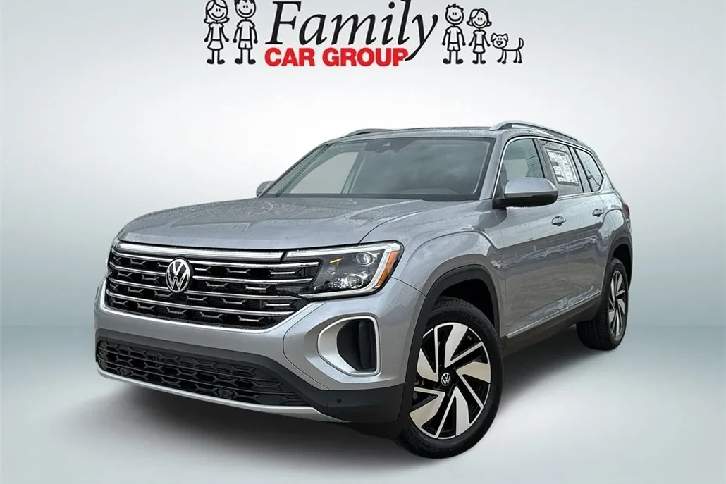 2025 Volkswagen Atlas SEL photo 1