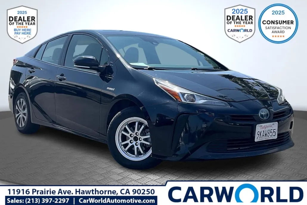 2020 Toyota Prius L Eco photo 1
