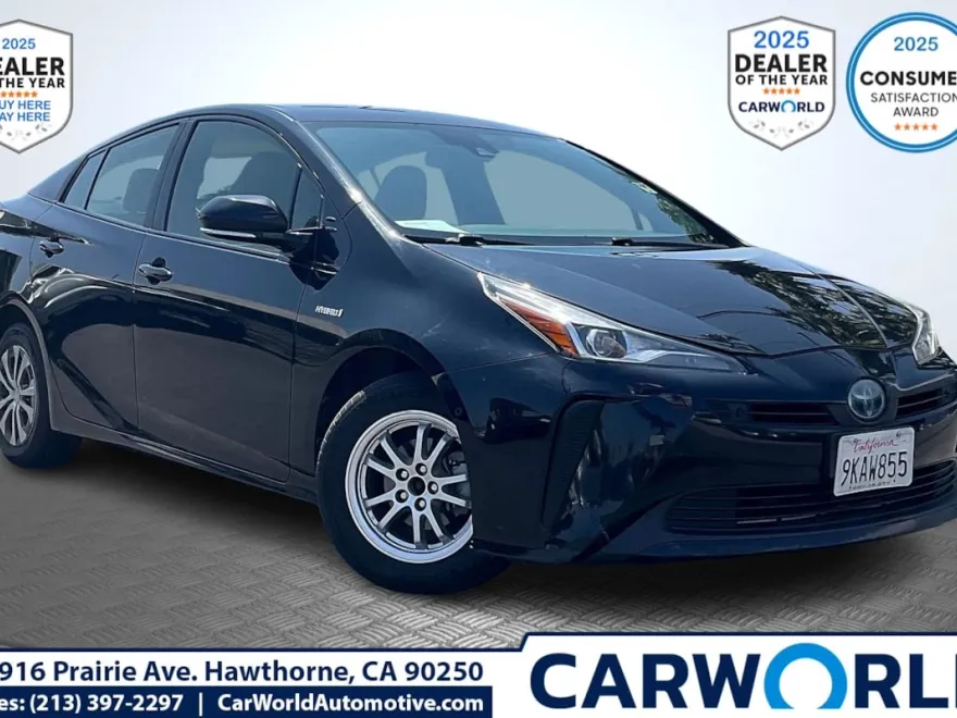 2020 Toyota Prius L Eco photo 1
