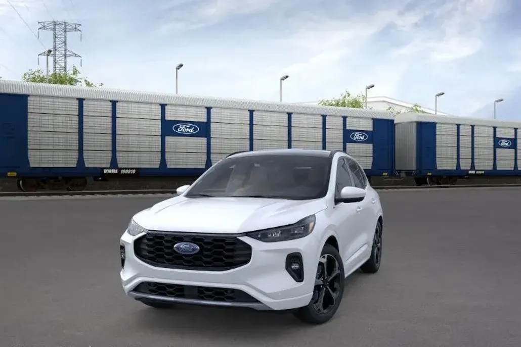 2025 Ford Escape ST-Line Elite photo 1