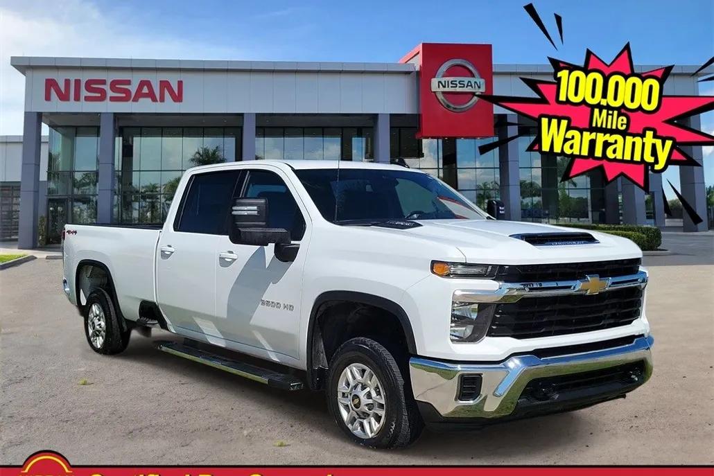 2024 Chevrolet Silverado 2500HD LT photo 1