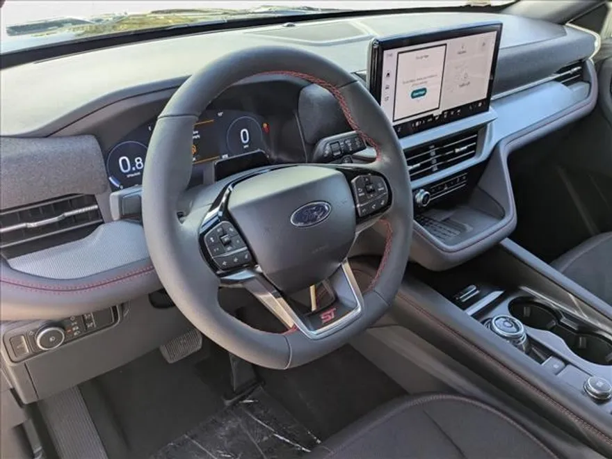 2025 Ford Explorer ST photo 1