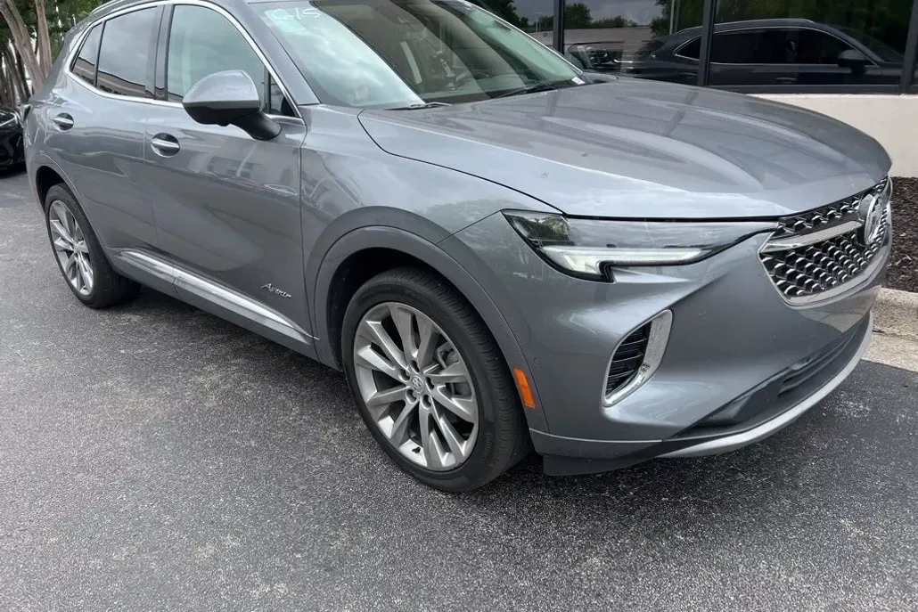 2022 Buick Envision Avenir photo 1
