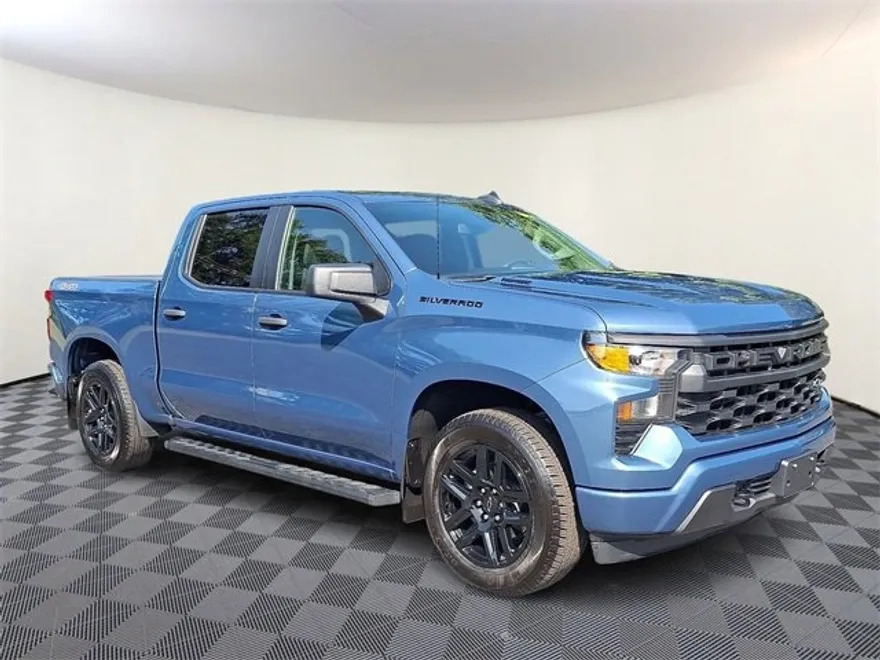 2024 Chevrolet Silverado 1500 Custom photo 1