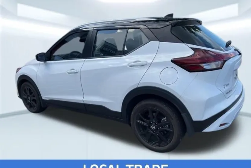 2021 Nissan Kicks SV photo 1