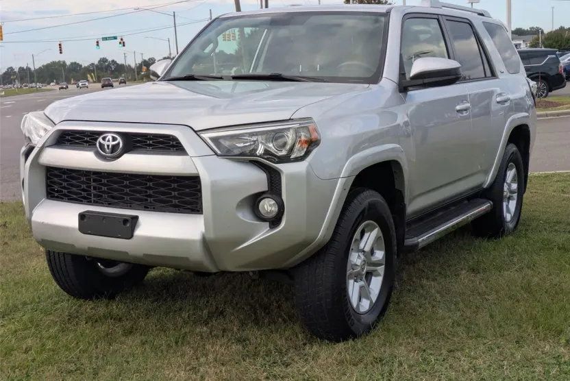2018 Toyota 4Runner Limited SR5 Premium photo 1
