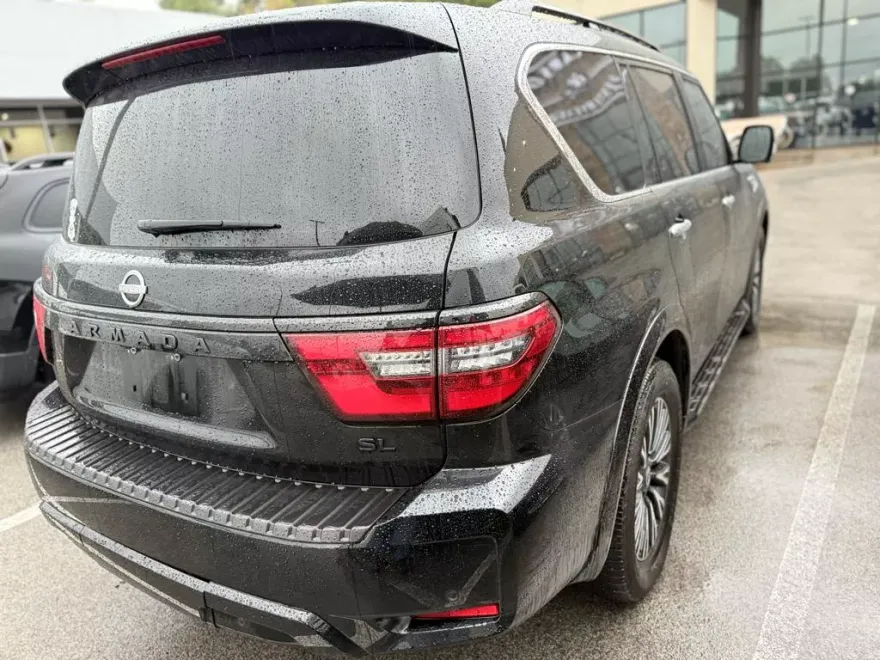 2023 Nissan Armada SL photo 1