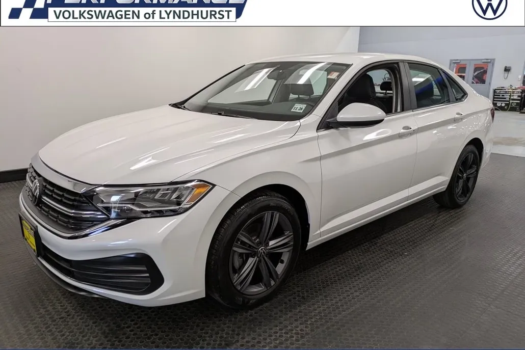 2024 Volkswagen Jetta 1.5T SE photo 1