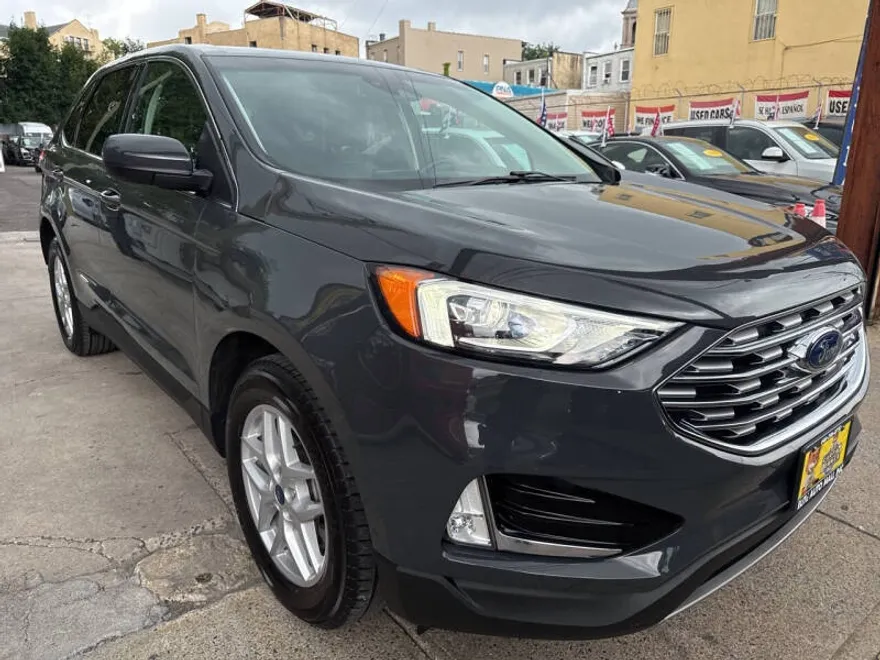 2021 Ford Edge SEL photo 1