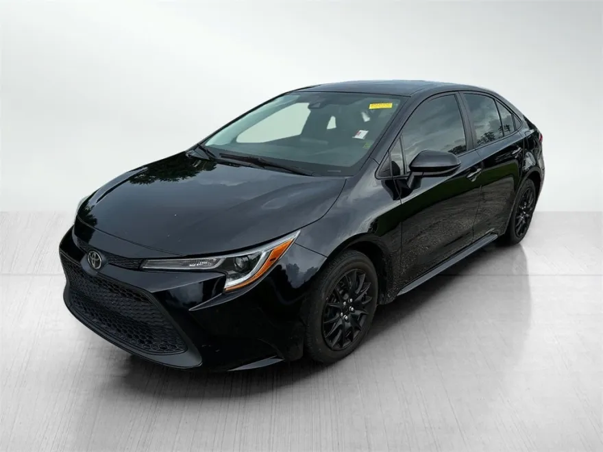 2022 Toyota Corolla LE photo 1