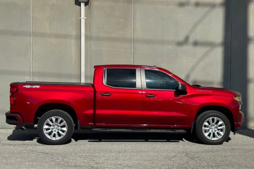 2021 Chevrolet Silverado 1500 Custom photo 1
