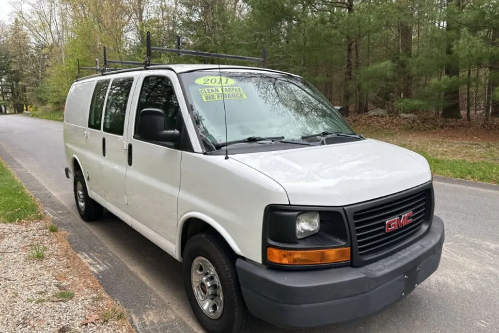 2011 Gmc Savana 2500 Cargo photo 1