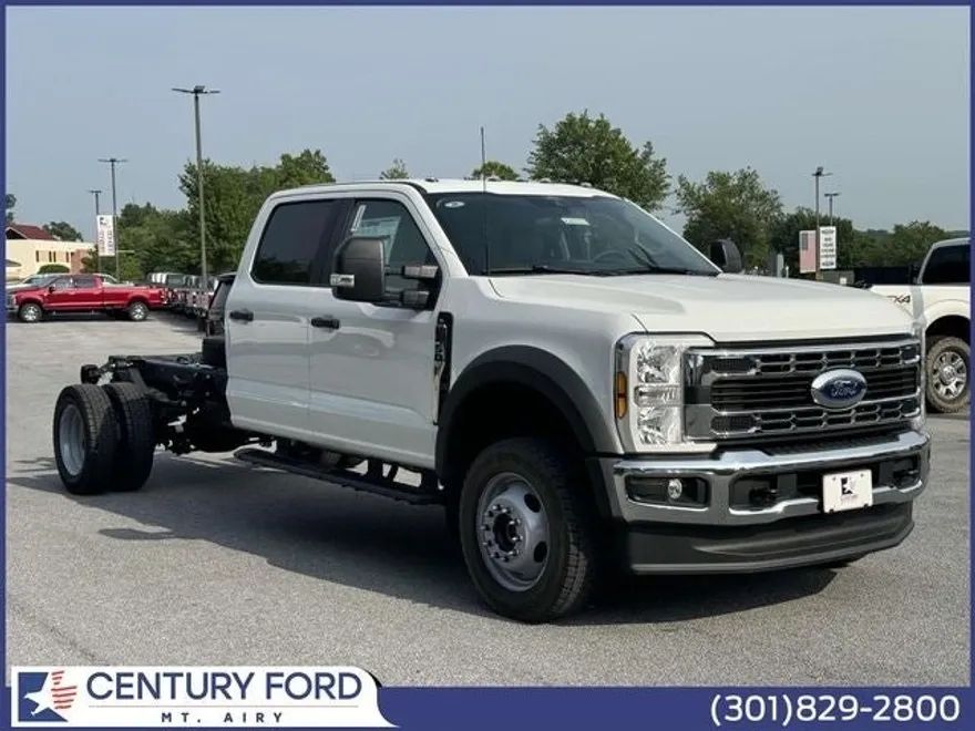 2025 Ford F-450 photo 1