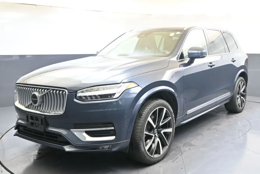 2023 Volvo XC90 AWD Plus photo 1
