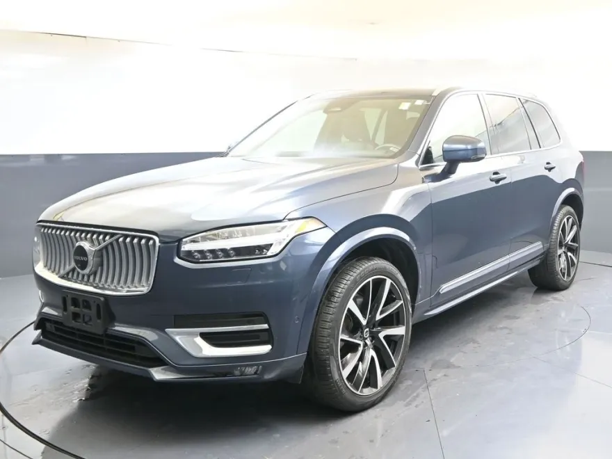 2023 Volvo XC90 AWD Plus photo 1