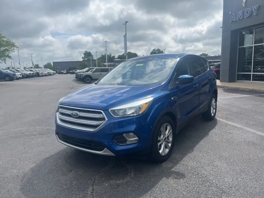 2017 Ford Escape SE photo 1