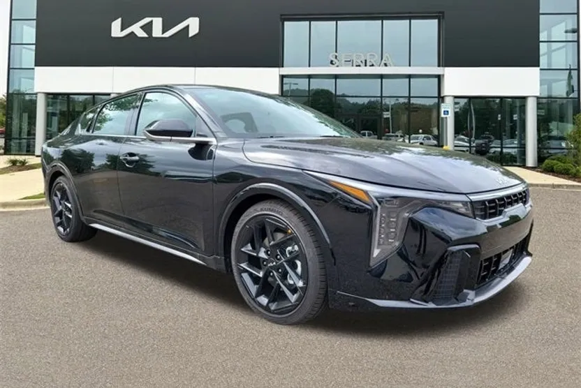 2025 Kia K4 GT-Line Turbo photo 1