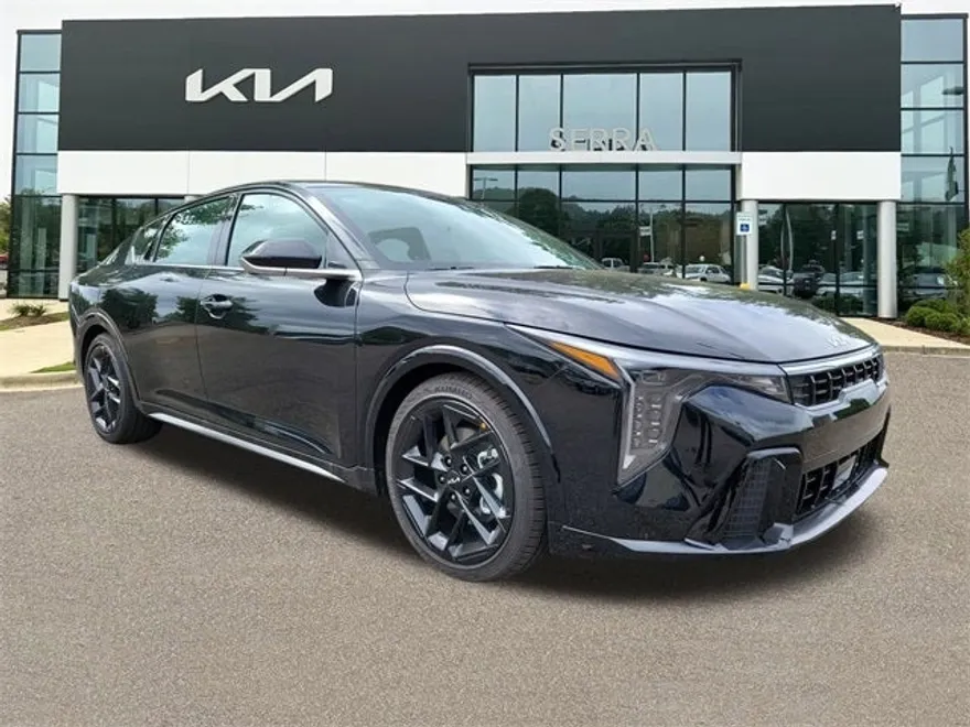 2025 Kia K4 GT-Line Turbo photo 1