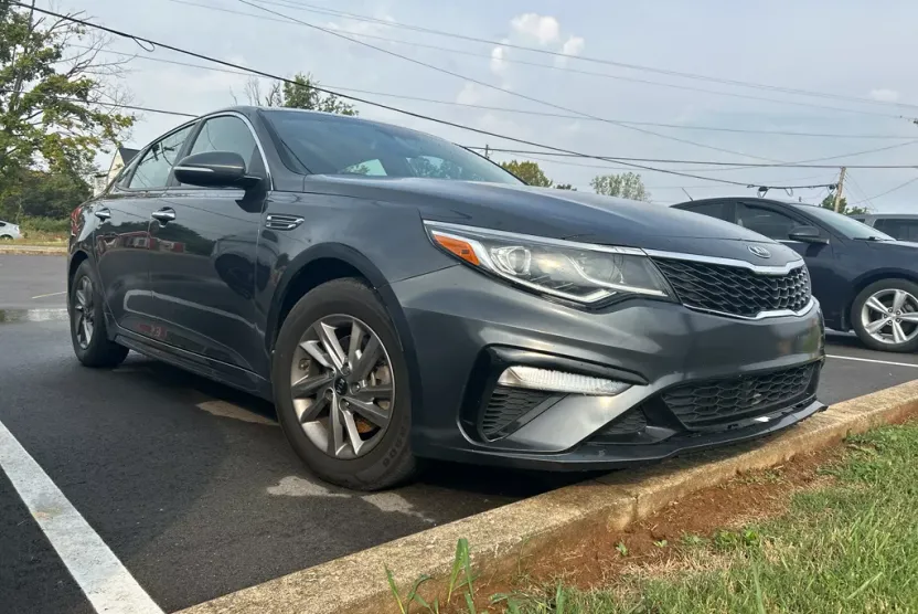 2020 Kia Optima LX photo 1