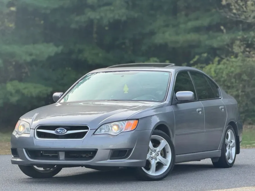 2009 Subaru Legacy 2.5i photo 1