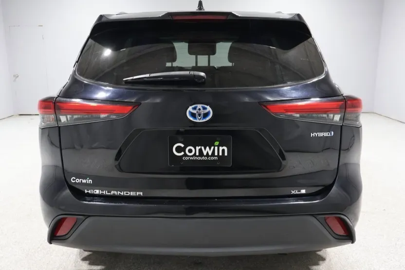 2021 Toyota Highlander Hybrid XLE photo 1