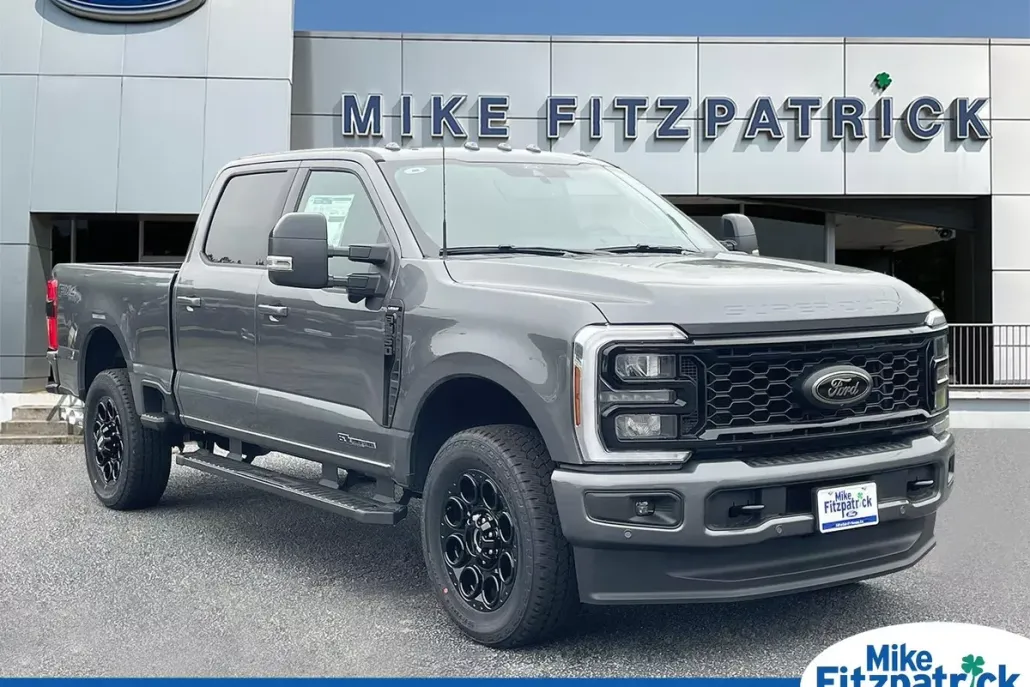 2025 Ford F-350 Lariat photo 1
