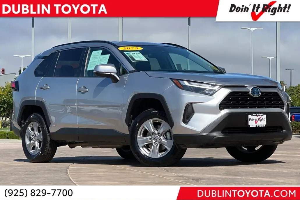 2023 Toyota RAV4 Hybrid LE photo 1