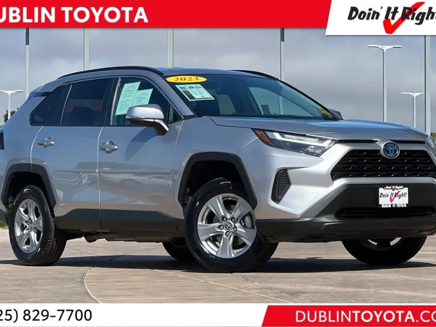 2023 Toyota RAV4 Hybrid LE photo 1