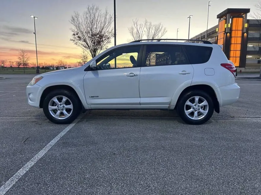2010 Toyota RAV4 Limited photo 1