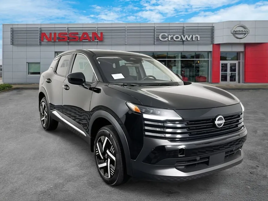 2025 Nissan Kicks SV photo 1