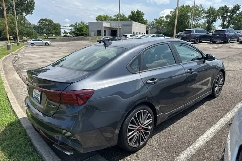 2023 Kia Forte GT photo 1