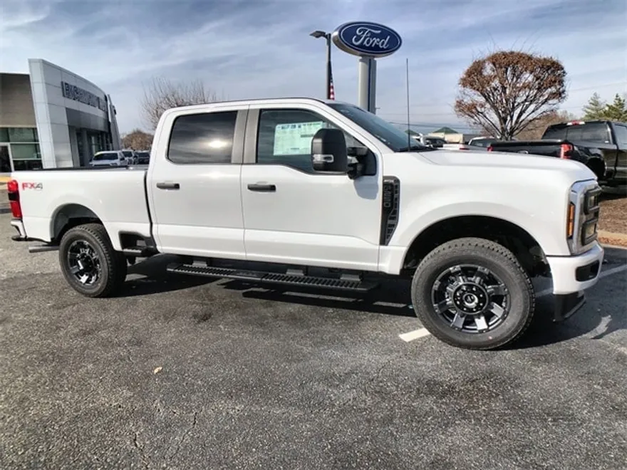2024 Ford F-250 photo 1