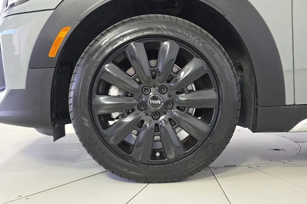 2023 Mini Countryman S photo 1