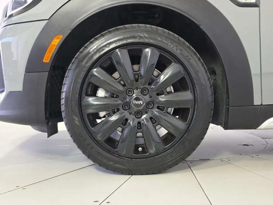 2023 Mini Countryman S photo 1