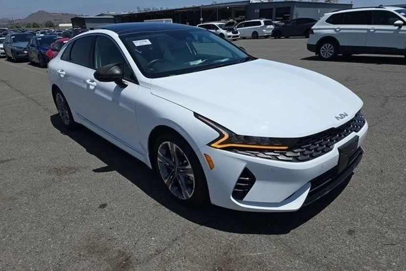 2024 Kia K5 EX photo 1