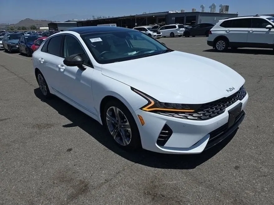 2024 Kia K5 EX photo 1