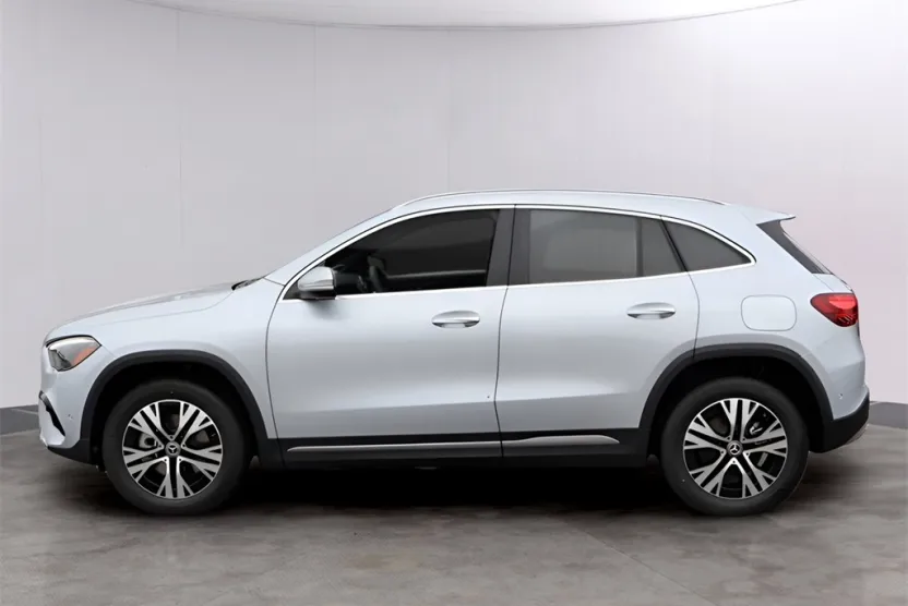 2025 Mercedes Benz GLA 250 4MATIC photo 1