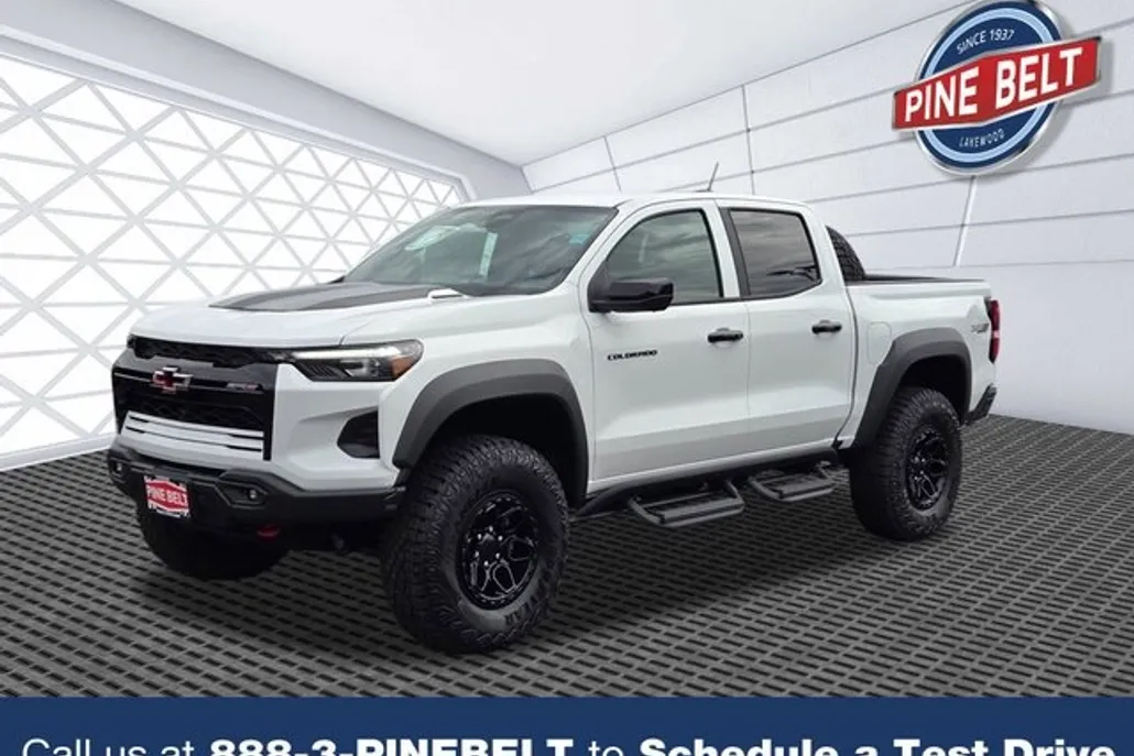 2025 Chevrolet Colorado ZR2 photo 1