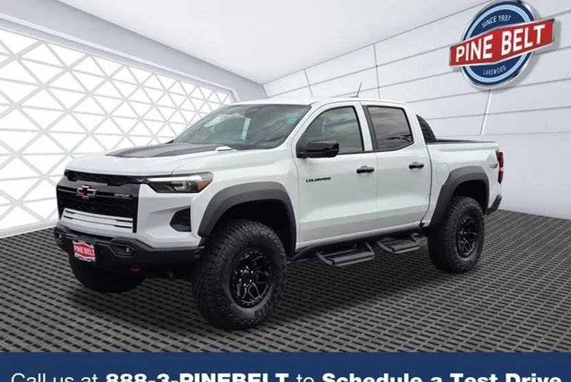 2025 Chevrolet Colorado ZR2 photo 1