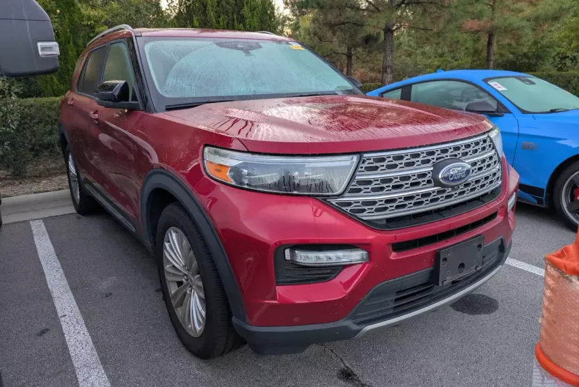 2020 Ford Explorer Limited photo 1