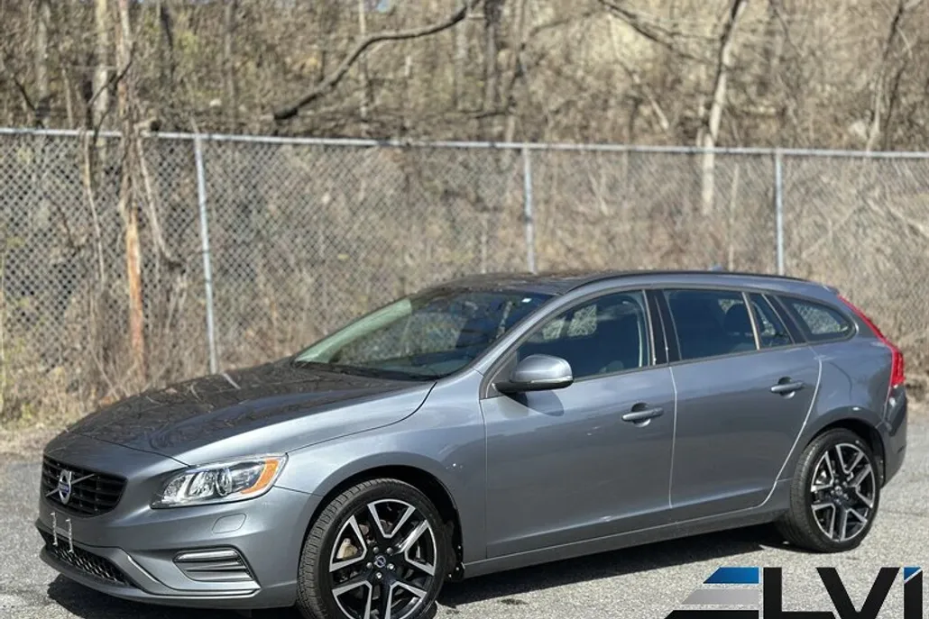 2018 Volvo V60 T5 photo 1