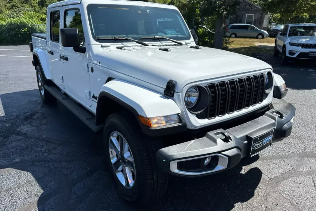 2024 Jeep Gladiator Sport S photo 1