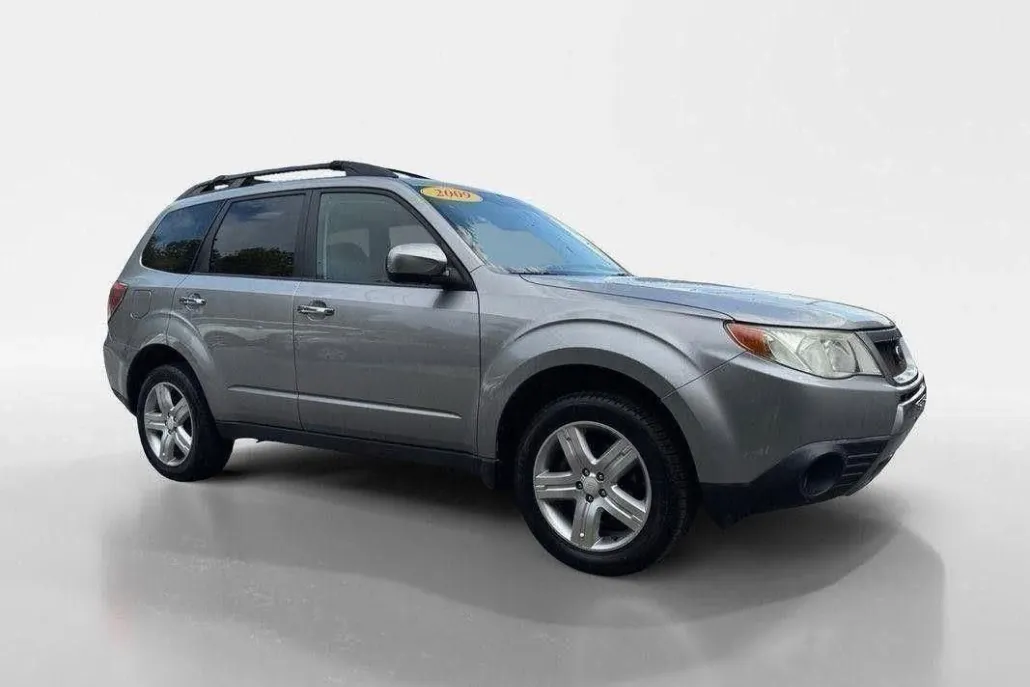 2009 Subaru Forester X Premium photo 1