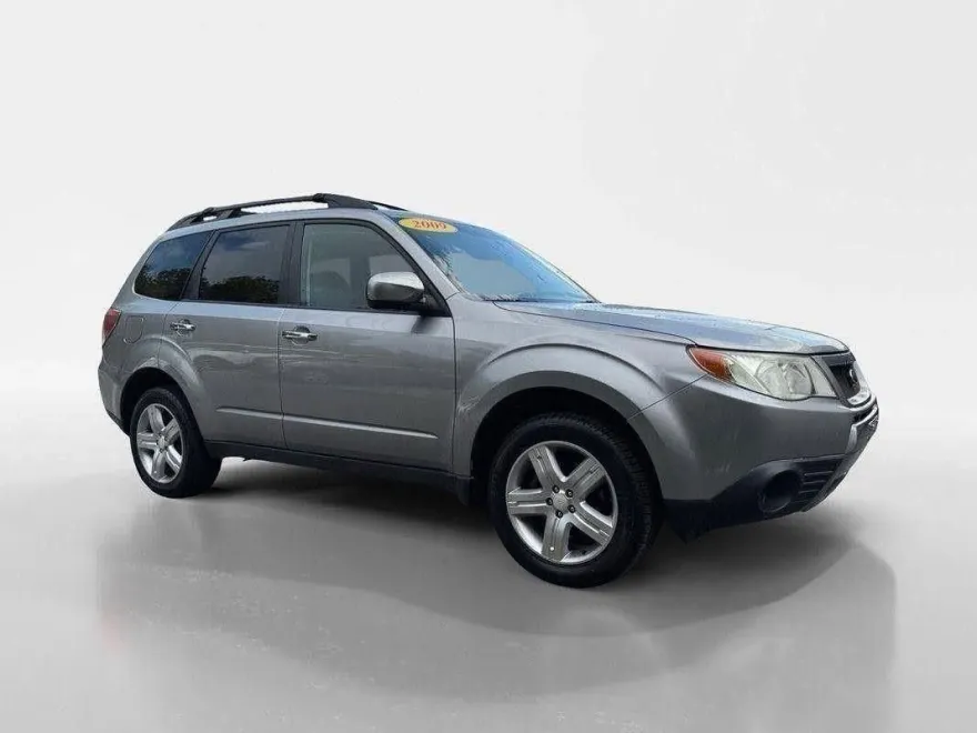 2009 Subaru Forester X Premium photo 1