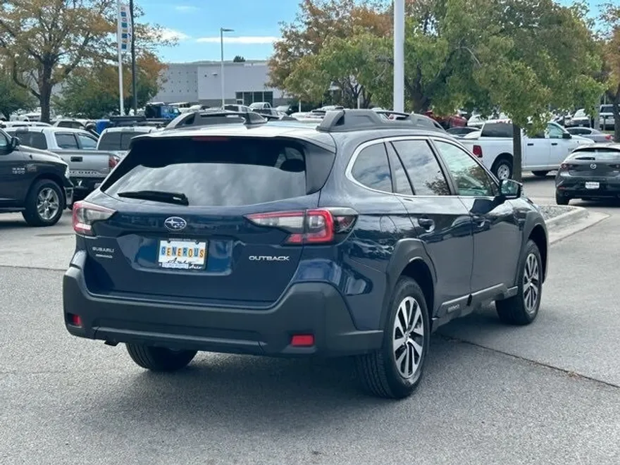 2024 Subaru Outback Premium photo 1