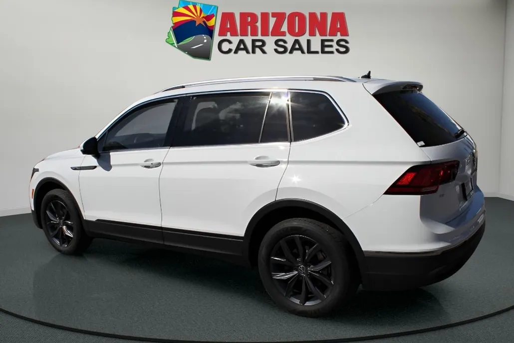 2024 Volkswagen Tiguan SE Wolfsburg Edition photo 1