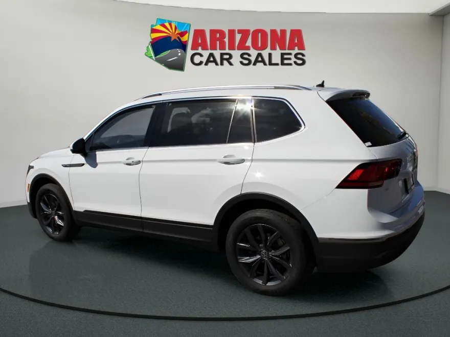 2024 Volkswagen Tiguan SE Wolfsburg Edition photo 1