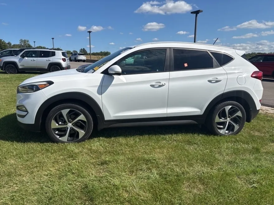 2016 Hyundai Tucson Sport photo 1