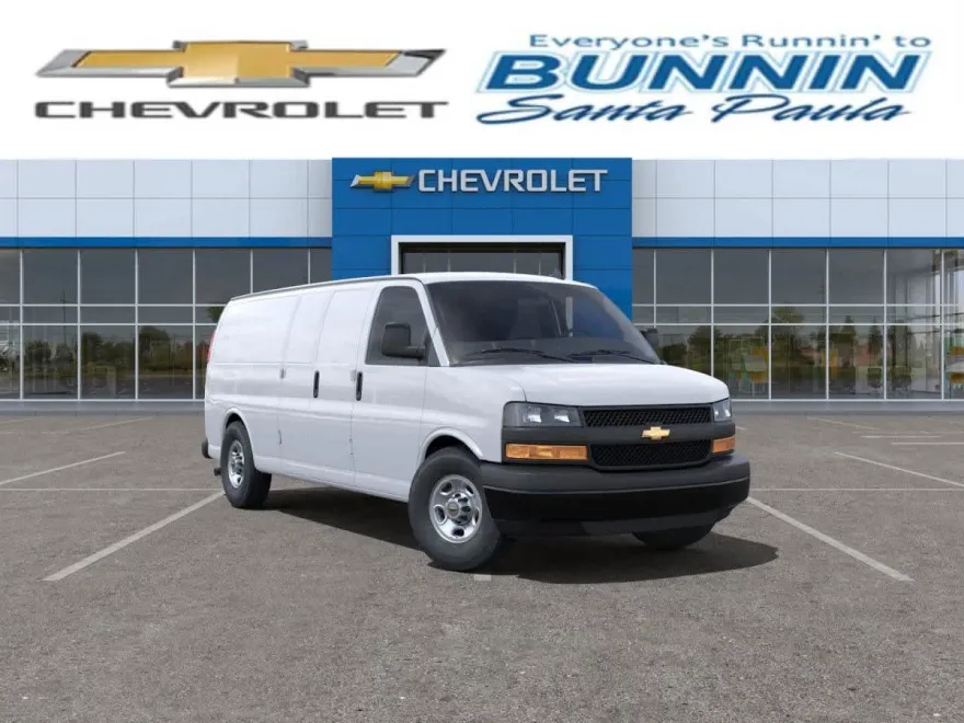 2023 Chevrolet Express Cargo 3500 photo 1